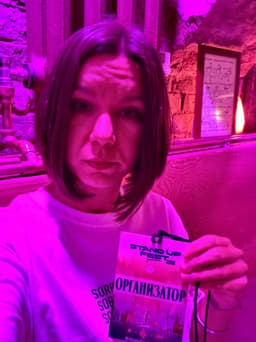 Парадокс жизни, по сути своей, заключается в том, что ты должен проживать её, идя вперёд, но способен понять, только обернувшись назад. image preview